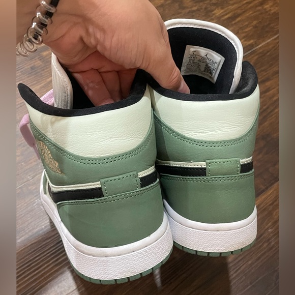 Air jordan 1 mid ‘Dutch Green - Picture 4 of 5